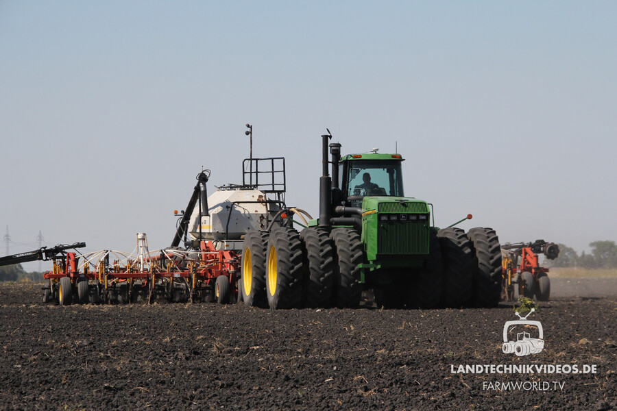 John Deere 8970 - farmworld.tv