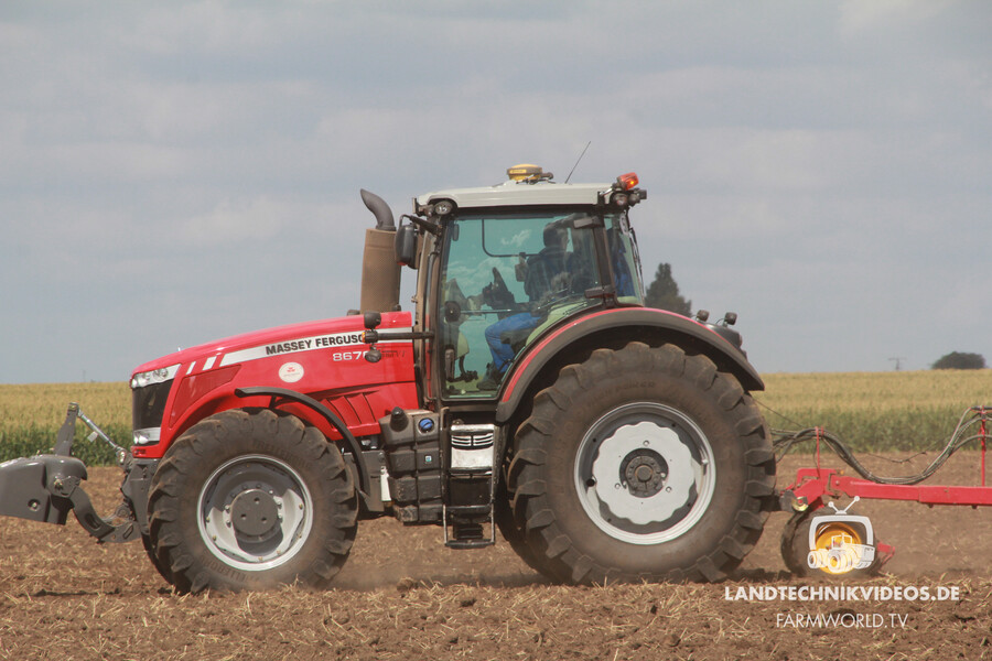 Massey Ferguson 8600 - farmworld.tv